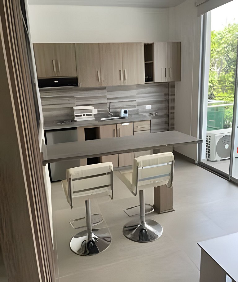 (203) Apartamento con Vista a la Ciudad en Granada